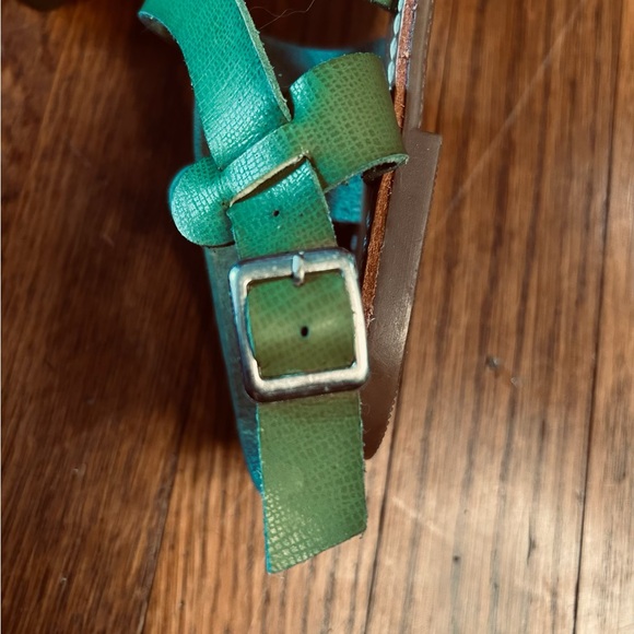 Bamboo Green Strappy Flat Sandals – Size 8.5 - Picture 4 of 8